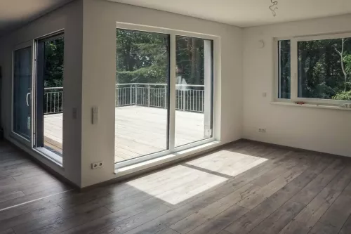 Umbau, Anbau und Aufstockung eines Zweifamilienhauses von Holthuizen Architekten GmbH